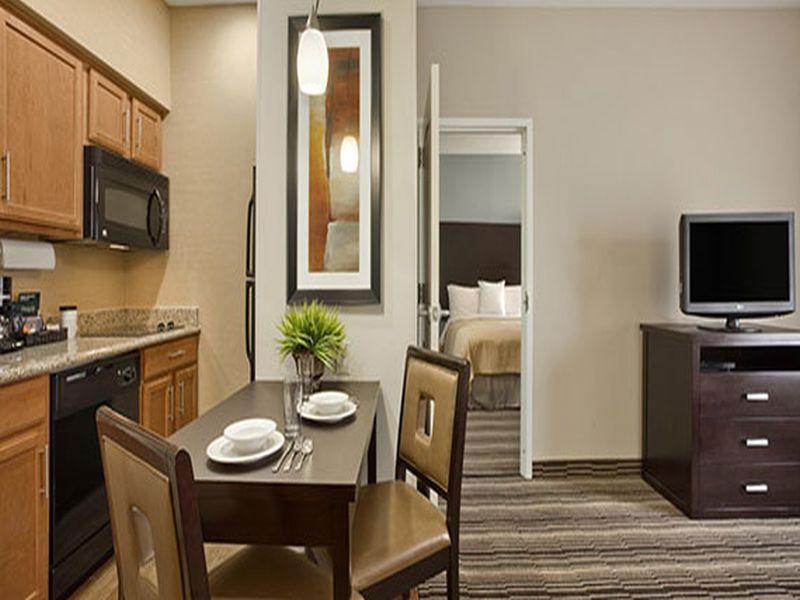 Homewood Suites By Hilton Holyoke-Springfield/North Exterior photo