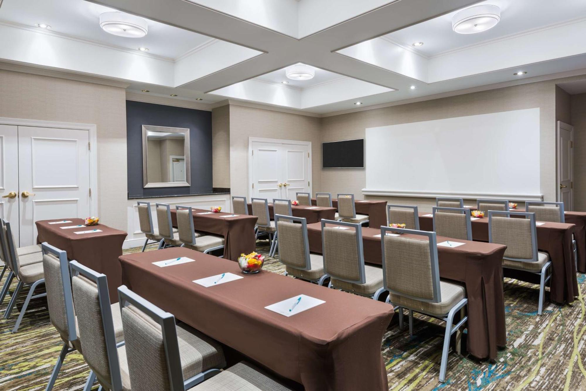 Homewood Suites By Hilton Holyoke-Springfield/North Exterior photo