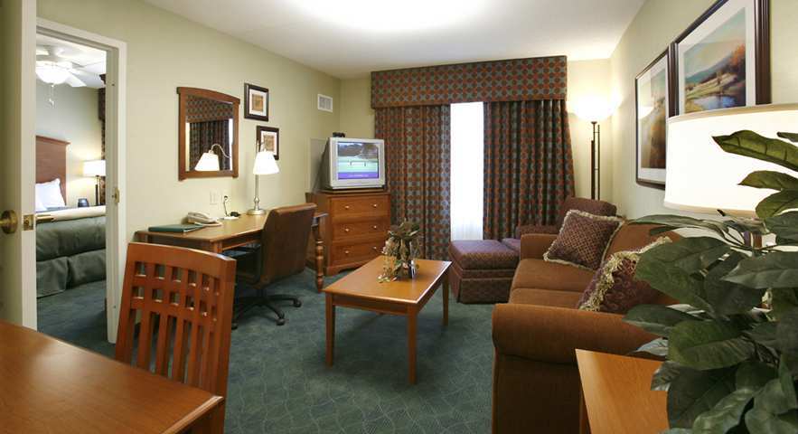 Homewood Suites By Hilton Holyoke-Springfield/North Exterior photo
