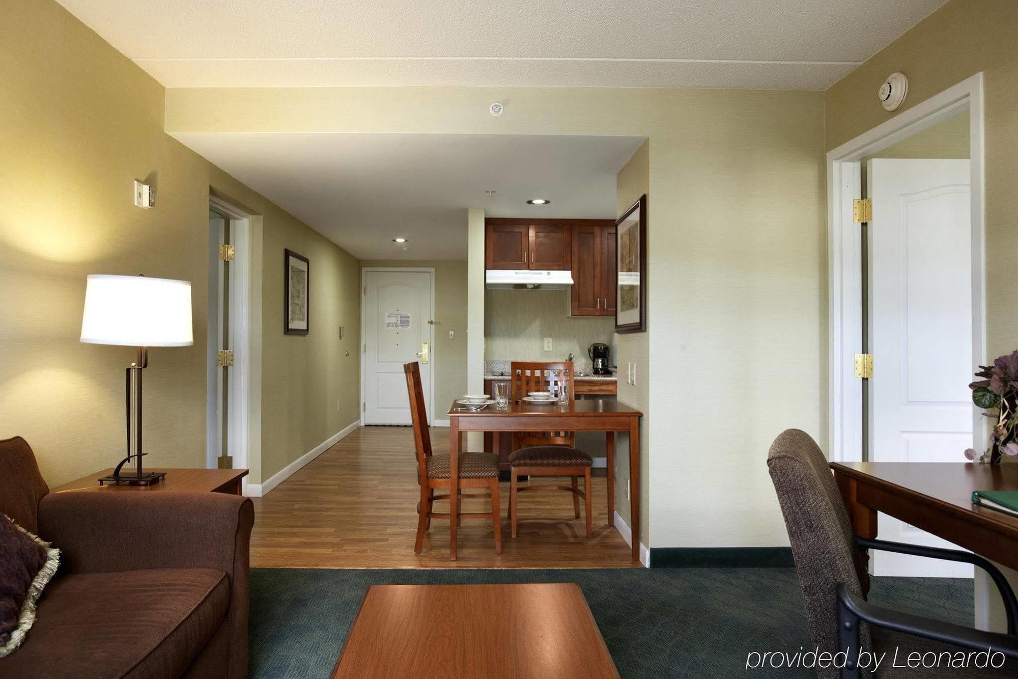 Homewood Suites By Hilton Holyoke-Springfield/North Room photo