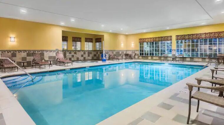 Homewood Suites By Hilton Holyoke-Springfield/North Exterior photo